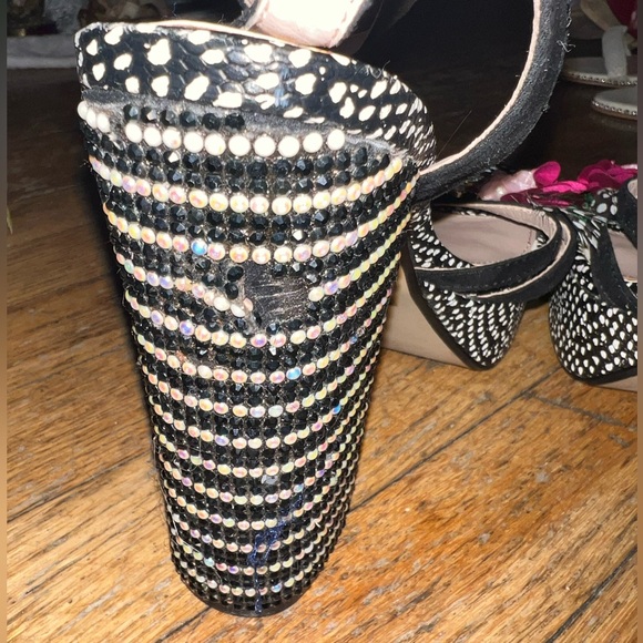 Betsey Johnson Marlo Platform rhinestone block heel floral accent Sandals. - Picture 9 of 11